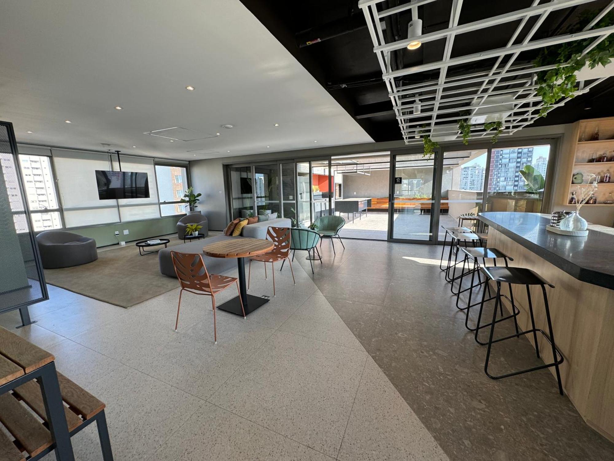 107 Lux Allianz Park Apartment *